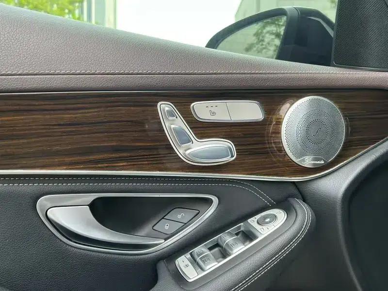 2017 Mercedes-Benz GLC 260 4MATIC Luxury — миниатюра 8