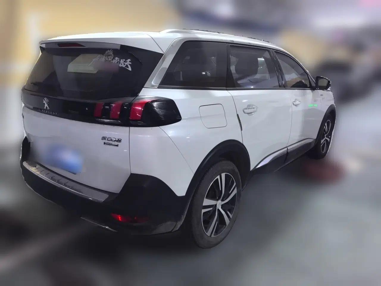 Peugeot 5008 2019 380THP 5-Seater Elite Edition — миниатюра 6