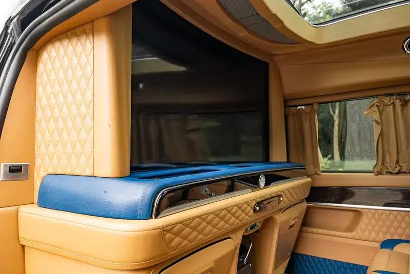 Mercedes-Benz V-Class 2017 V 260 L Premium Extended Edition — миниатюра 6