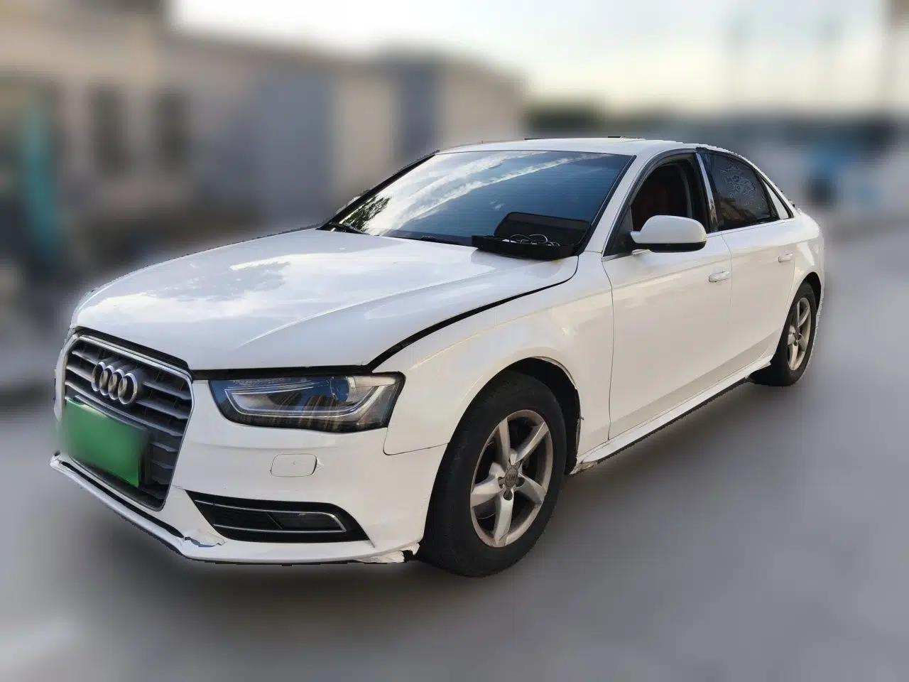 Audi A4L 2013 35 TFSI Automatic Standard Model — миниатюра 1