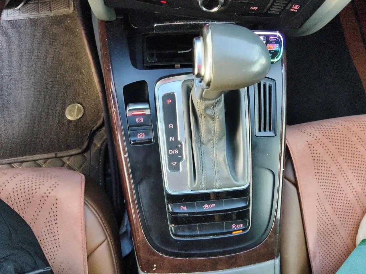 Audi A4L 2013 35 TFSI Automatic Standard Model — миниатюра 14