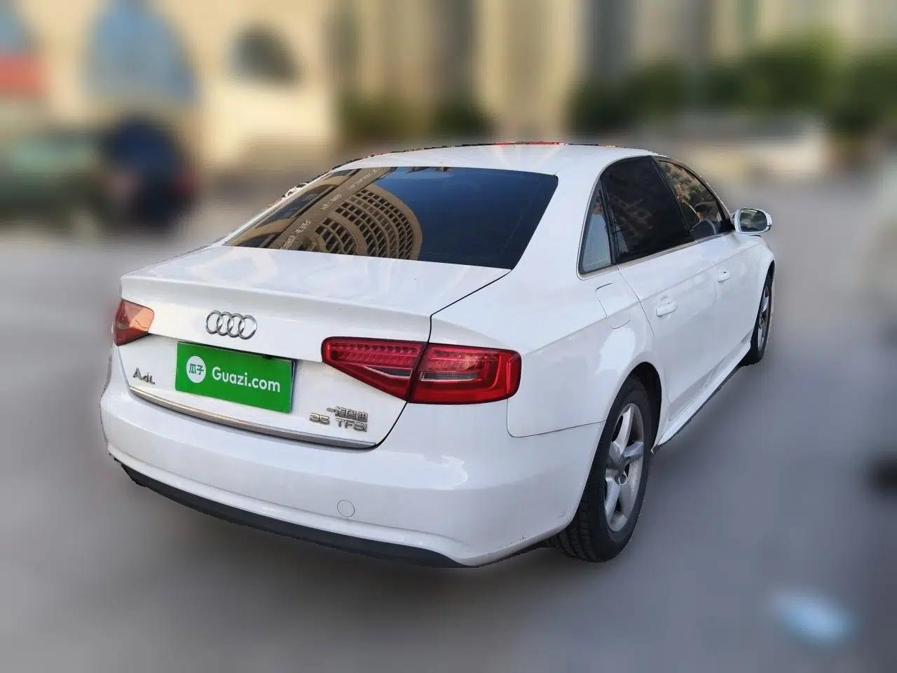 Audi A4L 2013 35 TFSI Automatic Standard Model — миниатюра 6