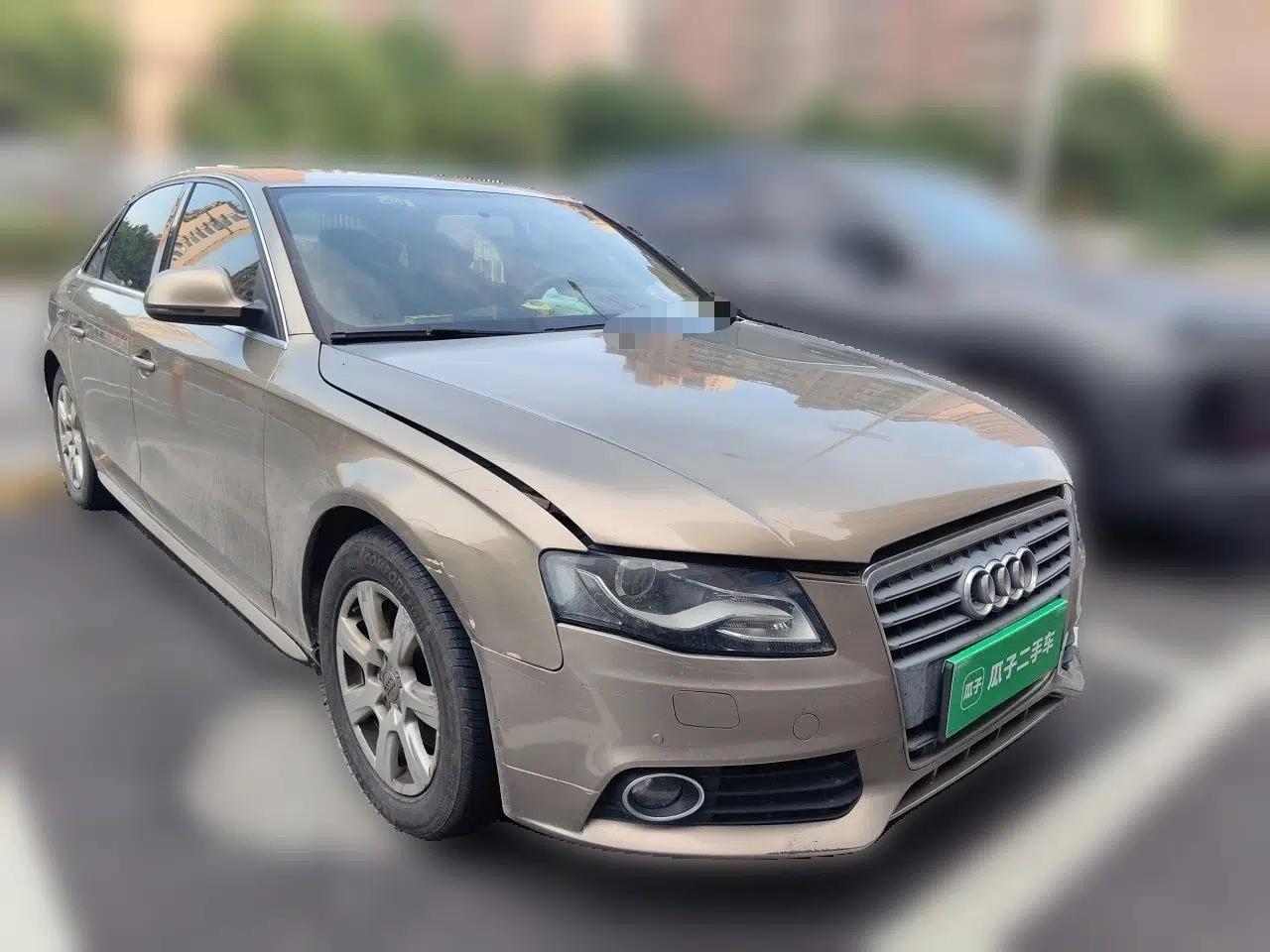 Audi A4L 2011 2.0 TFSI Standard Model — миниатюра 3