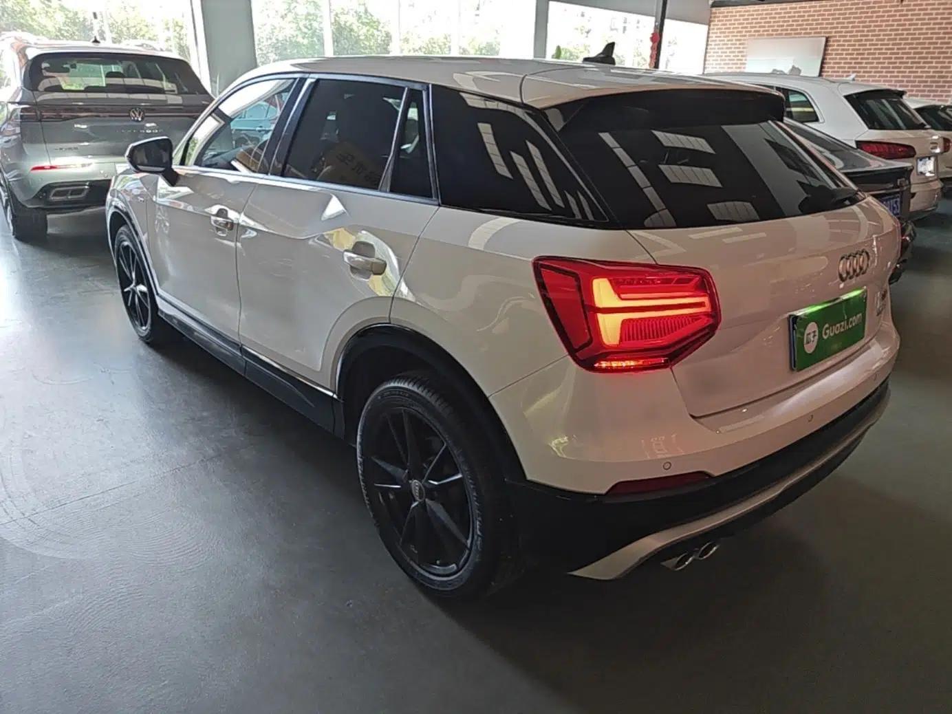 Audi Q2L 2020 35 TFSI Ambition Dynamic Edition — миниатюра 4