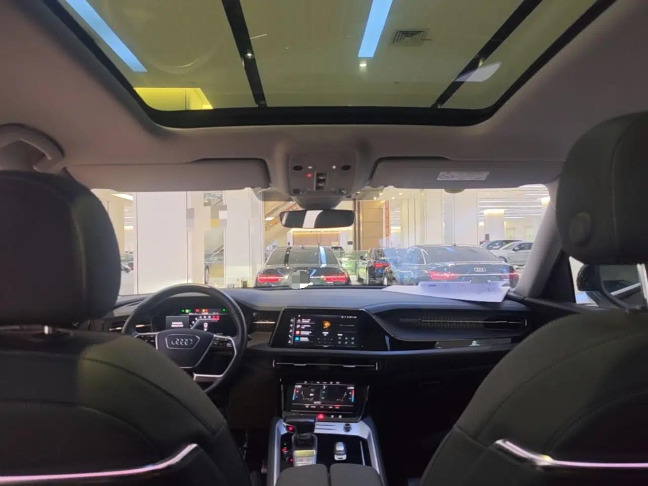 Audi Q6 2024 40 TFSI quattro Guanyun Edition Yulin Package 7 Seats — миниатюра 21