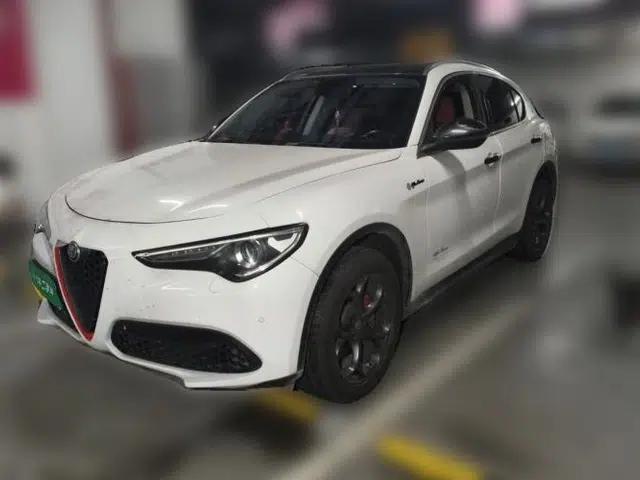 Alfa Romeo Stelvio 2017 2.0T 280HP Luxury Edition