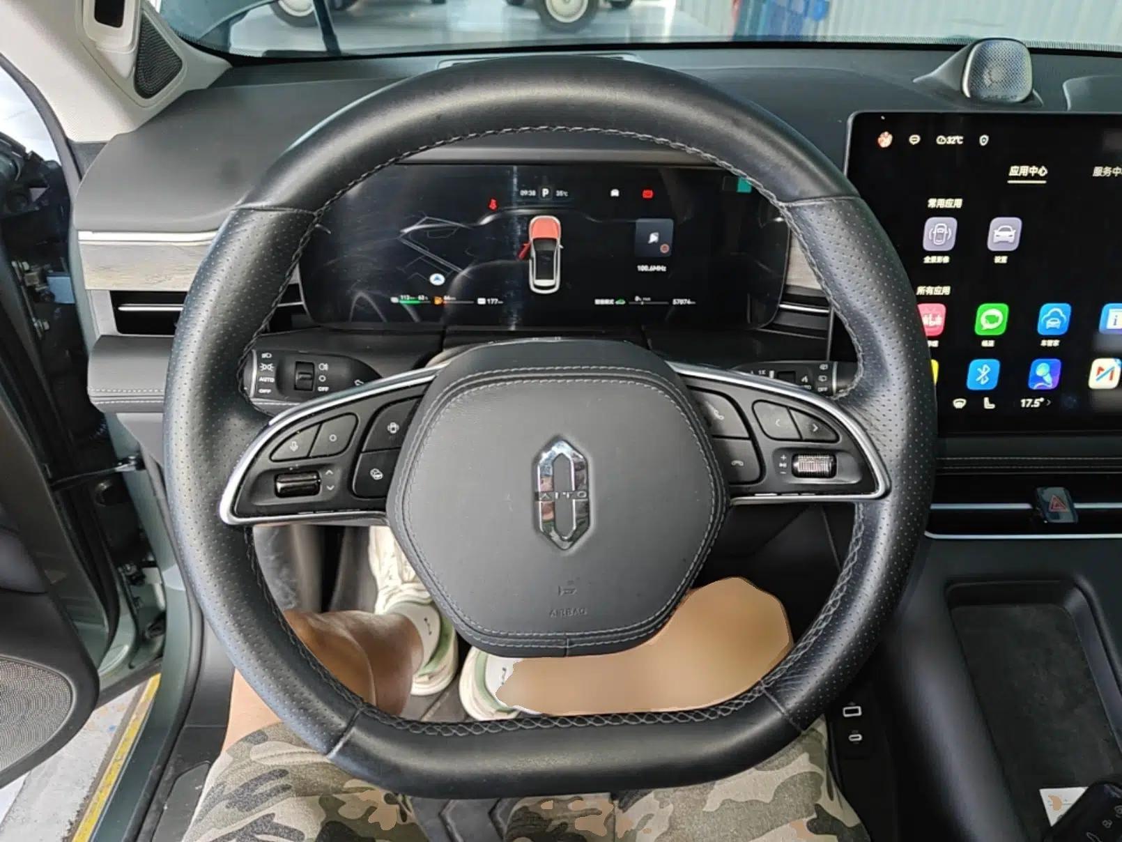 Hima AITO M5 2022 Extended-Range Four-Wheel Drive Ultimate Edition — миниатюра 13