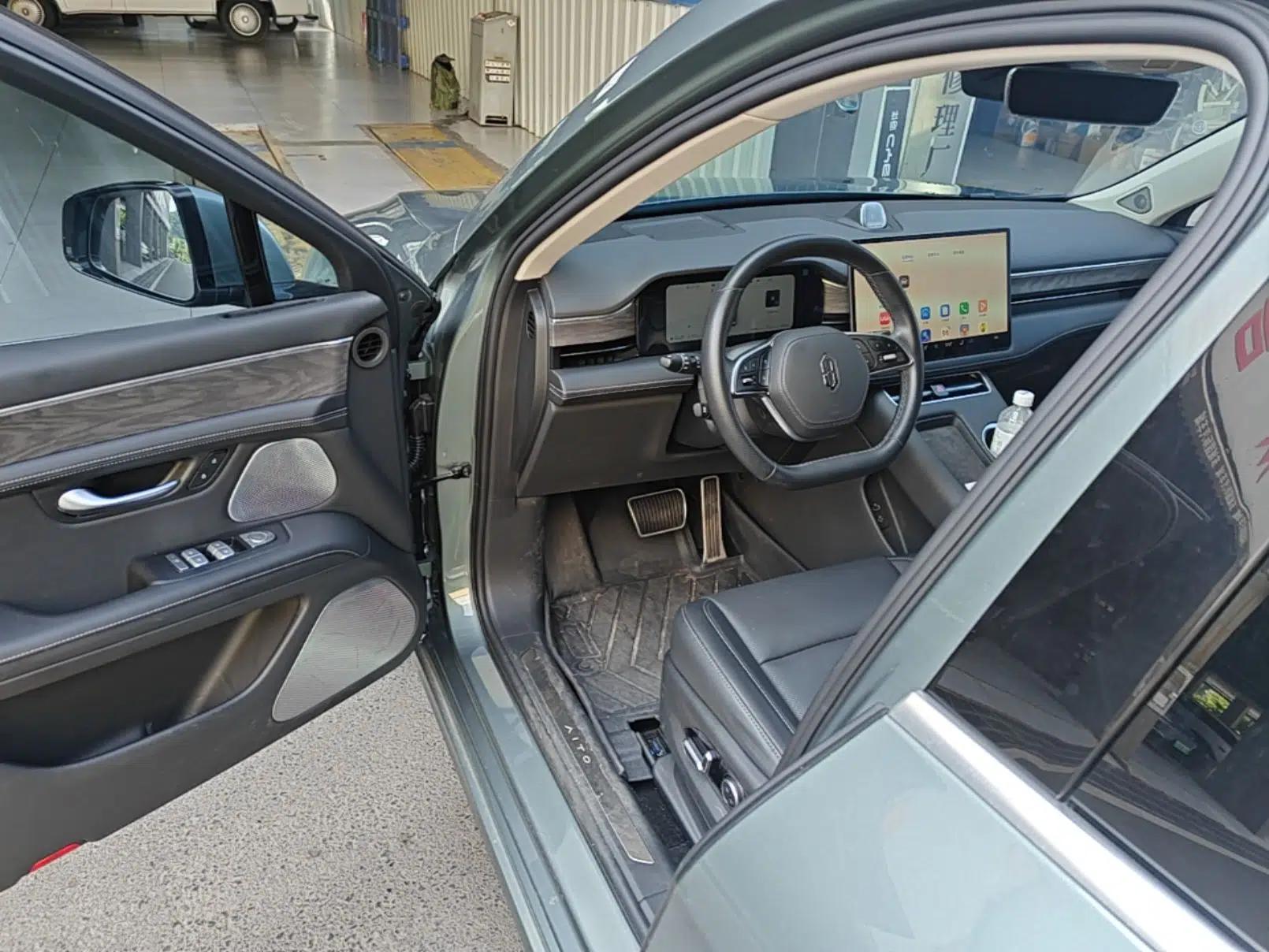 Hima AITO M5 2022 Extended-Range Four-Wheel Drive Ultimate Edition — миниатюра 18