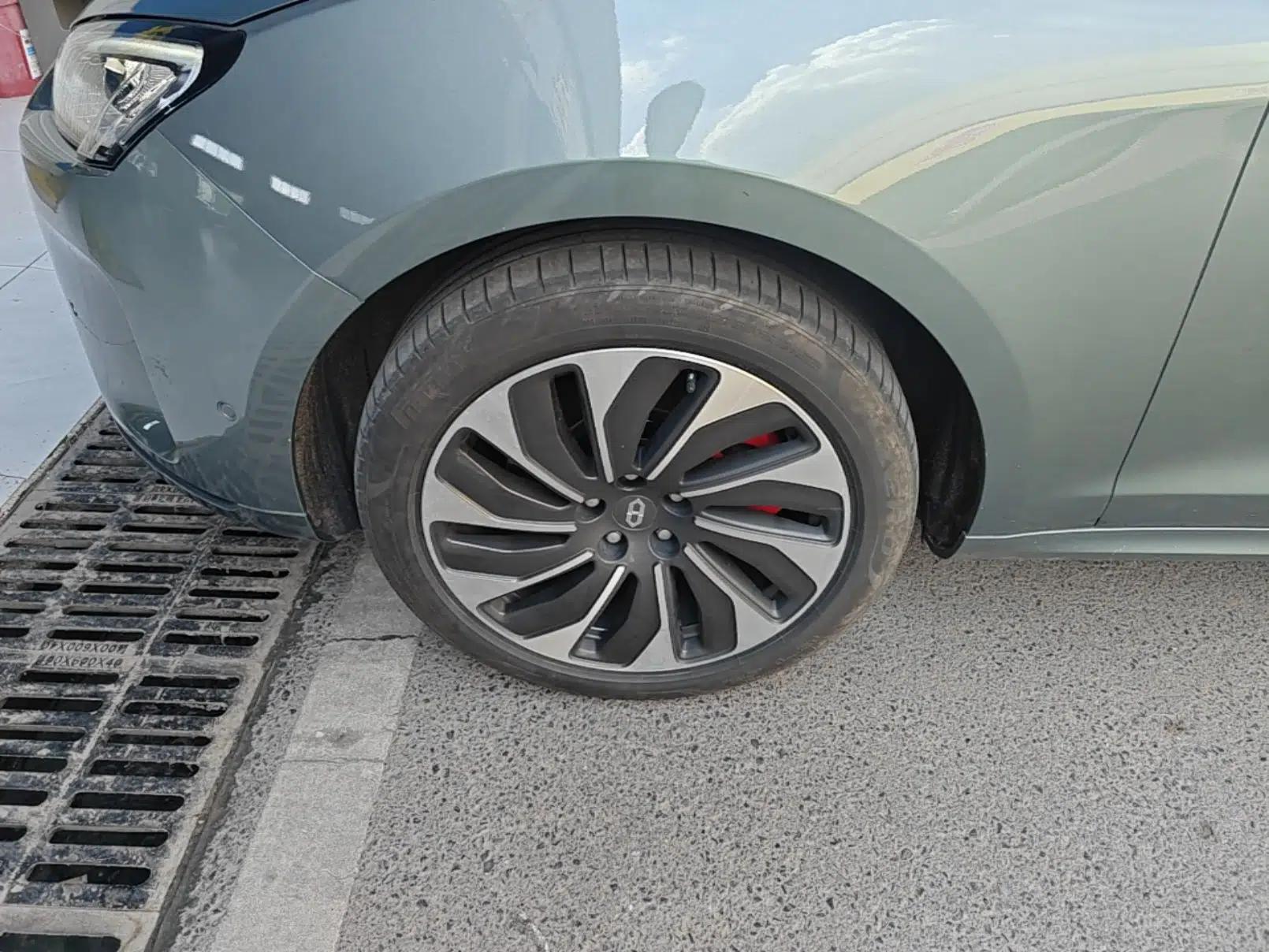 Hima AITO M5 2022 Extended-Range Four-Wheel Drive Ultimate Edition — миниатюра 10