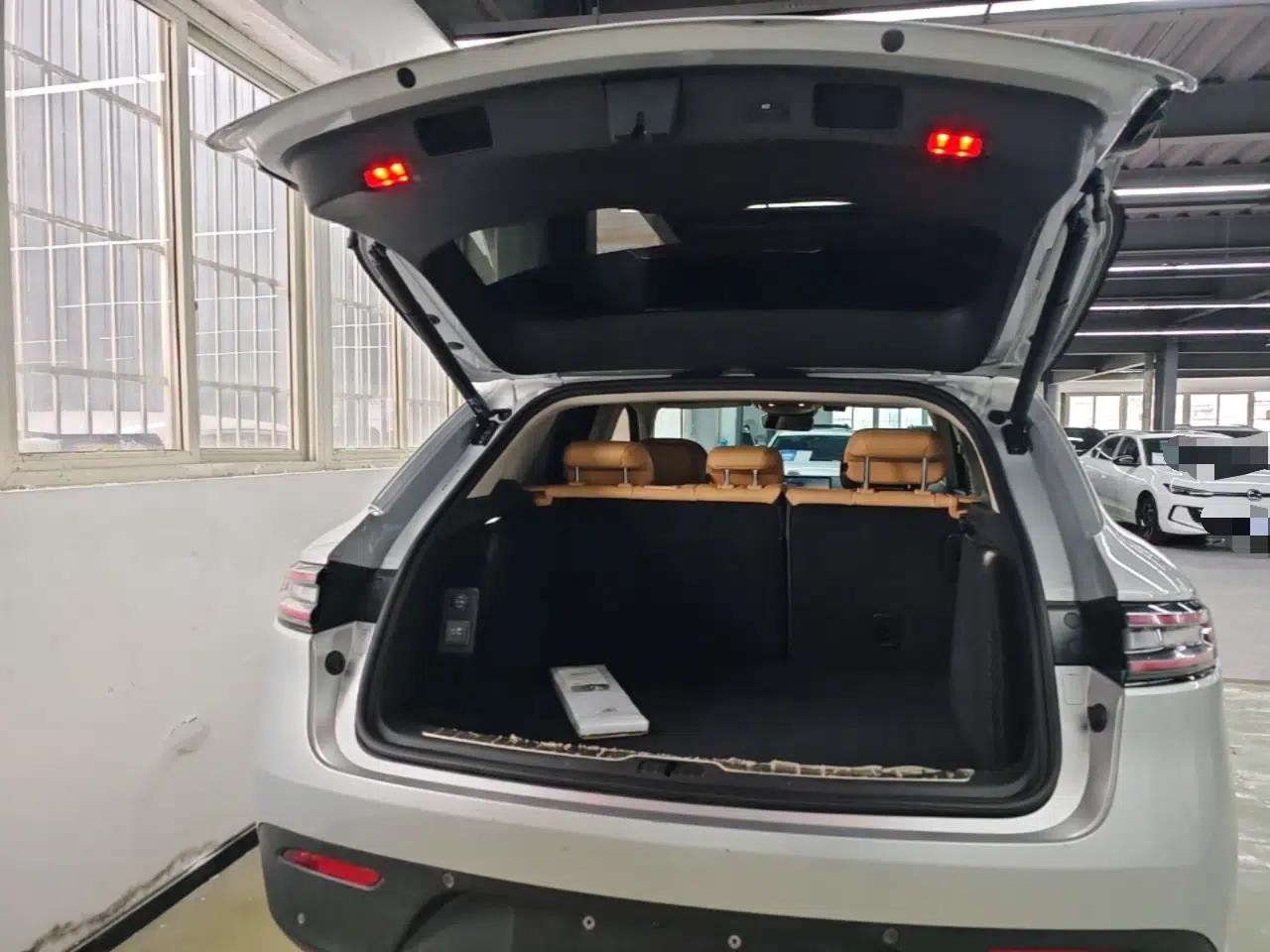 Hima AITO M5 2022 Range-Extended Rear-Drive Standard Version — миниатюра 22
