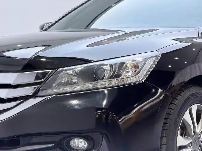 2015 Honda Accord 2.0L LX Comfort Edition — миниатюра 12