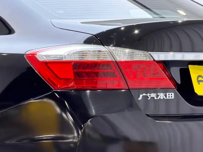 2015 Honda Accord 2.0L LX Comfort Edition — миниатюра 13