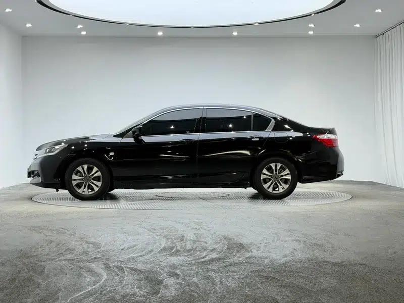 2015 Honda Accord 2.0L LX Comfort Edition — миниатюра 4