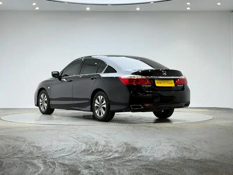 2015 Honda Accord 2.0L LX Comfort Edition — миниатюра 5