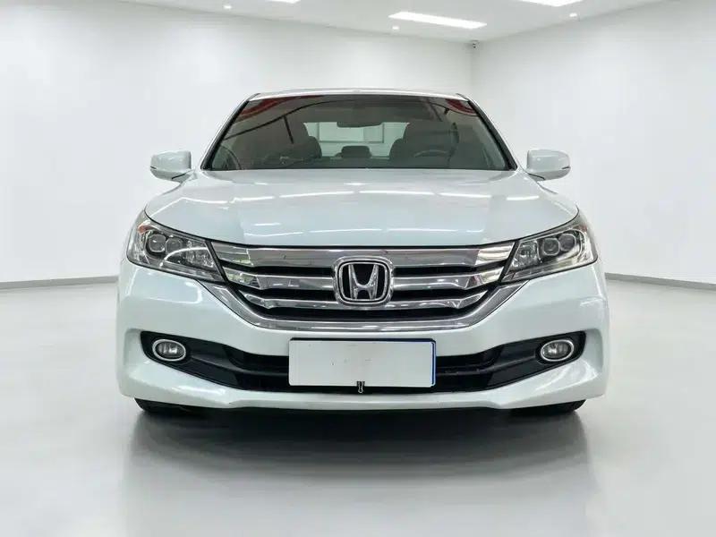2014 Honda Accord 2.4L EXN Luxury Navigation Edition — миниатюра 2
