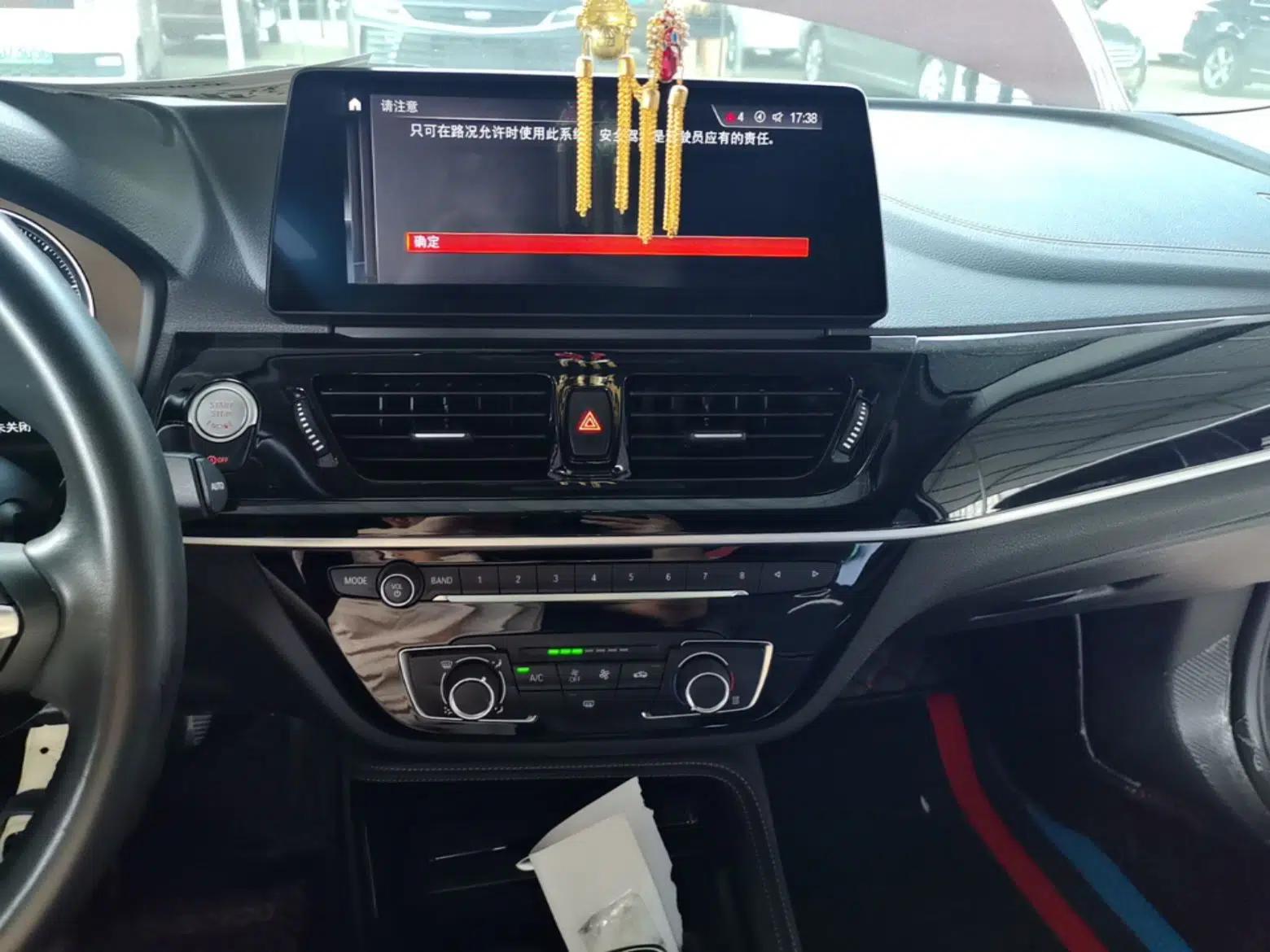 BMW 1 Series 2022 120i M Sport Night Edition — миниатюра 15