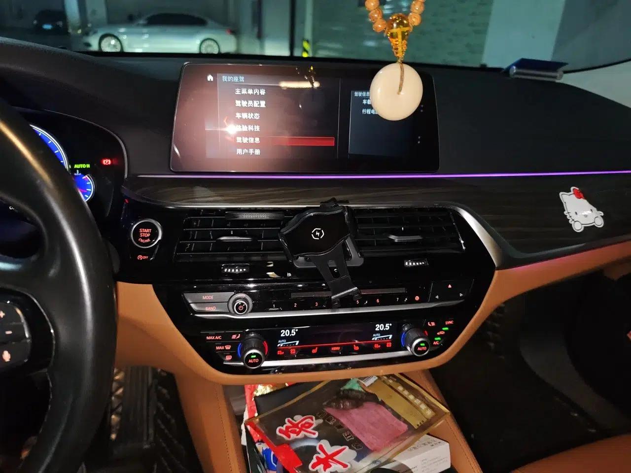 BMW 6 Series GT 2018 630i Luxury Design Package — миниатюра 13