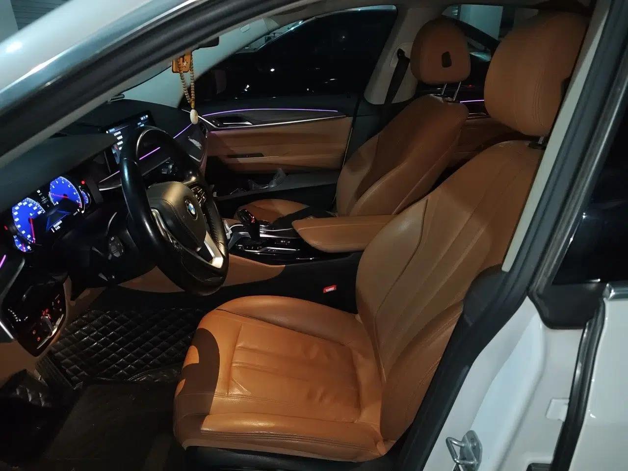 BMW 6 Series GT 2018 630i Luxury Design Package — миниатюра 15