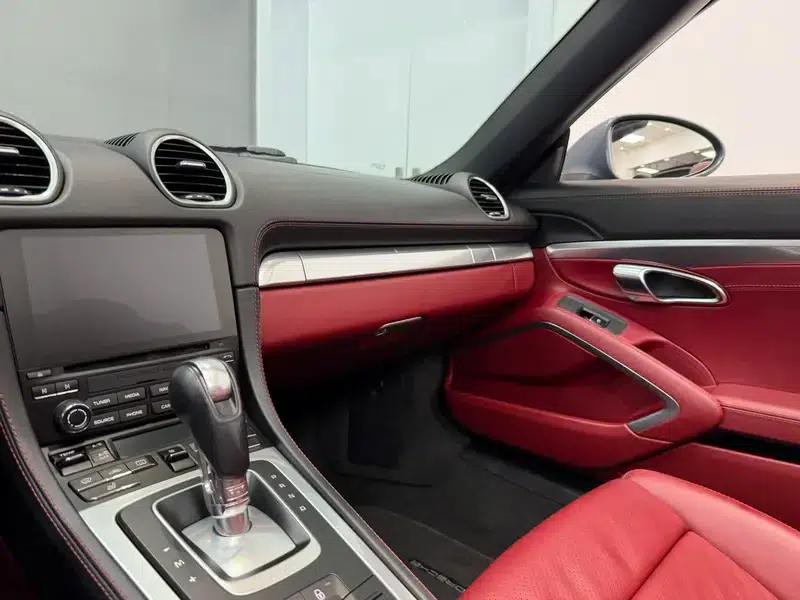2016 Porsche 718 Boxster 2.0T — миниатюра 9