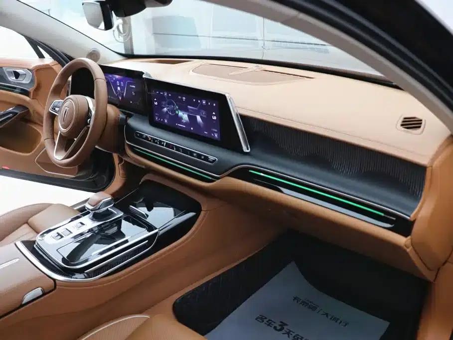 Hongqi H9 2025 Facelift 2.0T 2WD Flagship Luxury Business Edition 5-Seater — миниатюра 23