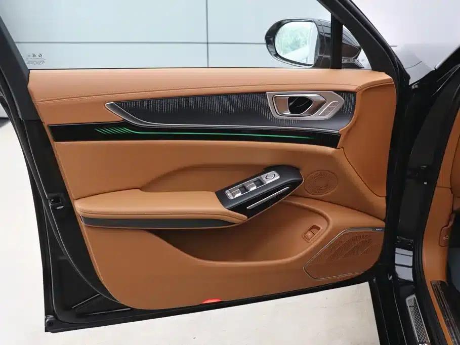 Hongqi H9 2025 Facelift 2.0T 2WD Flagship Luxury Business Edition 5-Seater — миниатюра 10