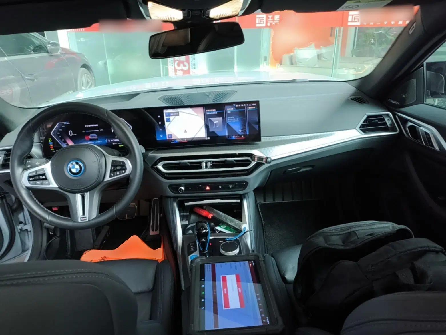 BMW i4 2022 M50 — миниатюра 12