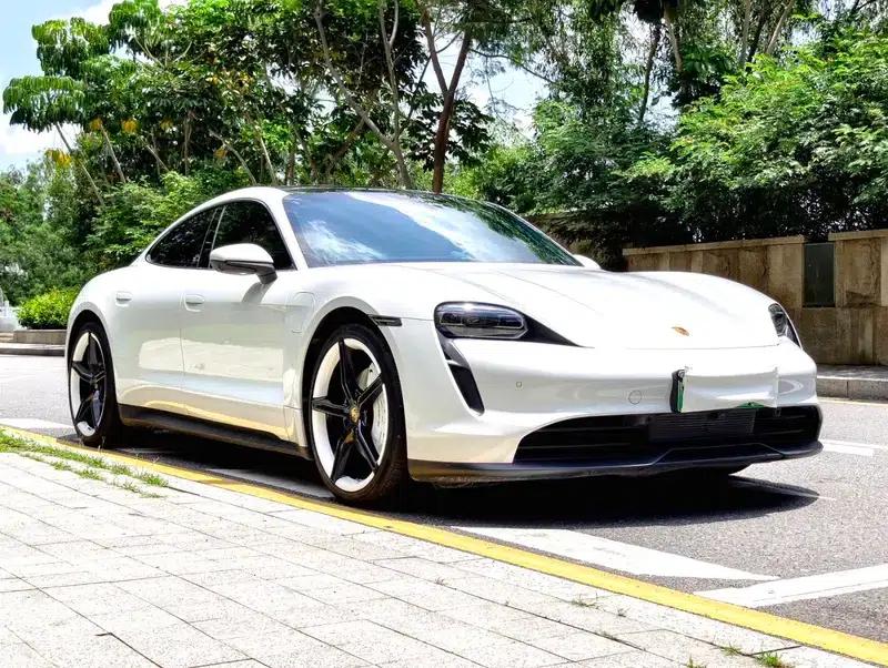 2019 Taycan 4S — миниатюра 3