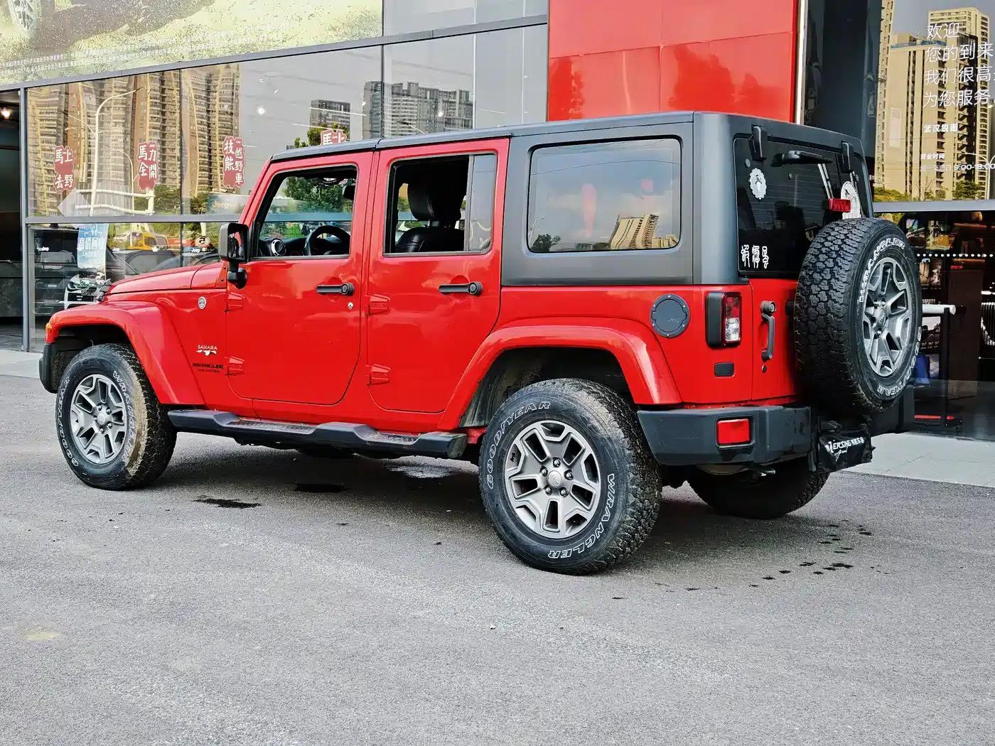 2017 Jeep Wrangler 3.0L Sahara Four-Door Comfort Edition — миниатюра 4