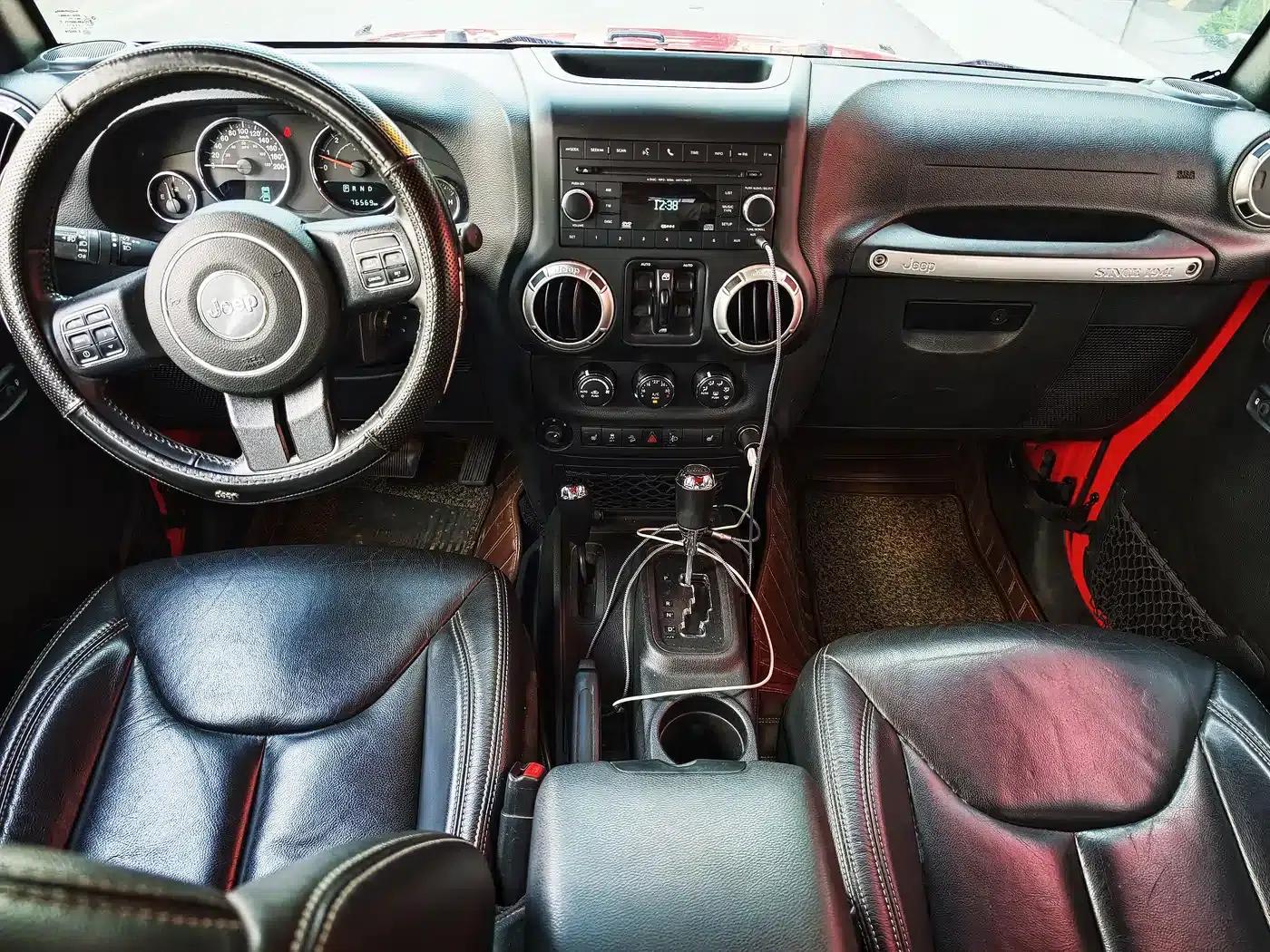 2017 Jeep Wrangler 3.0L Sahara Four-Door Comfort Edition — миниатюра 6