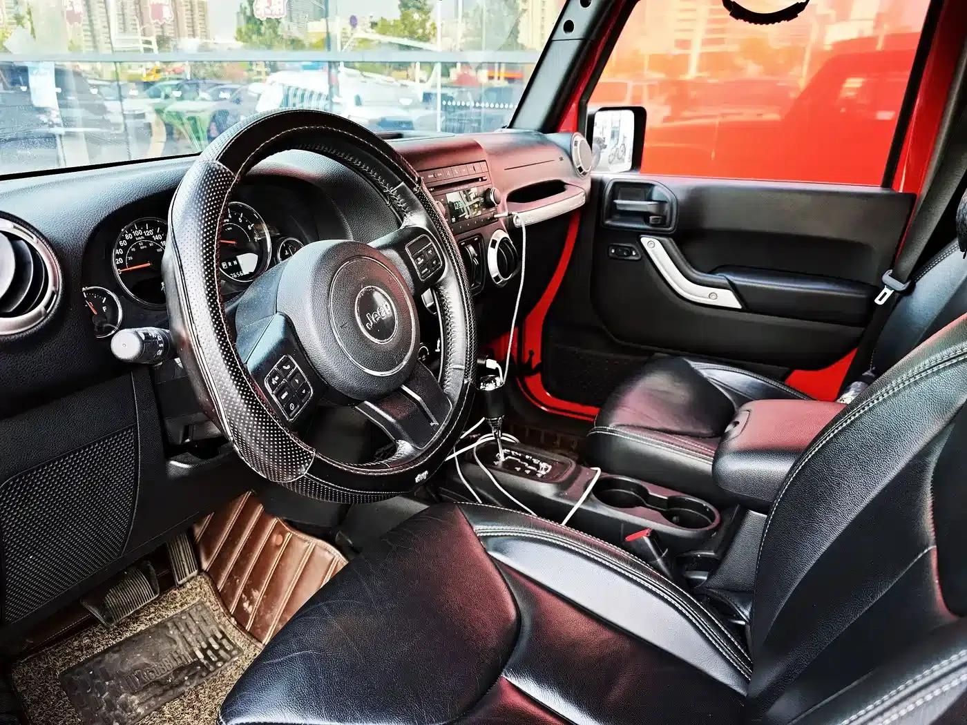 2017 Jeep Wrangler 3.0L Sahara Four-Door Comfort Edition — миниатюра 7
