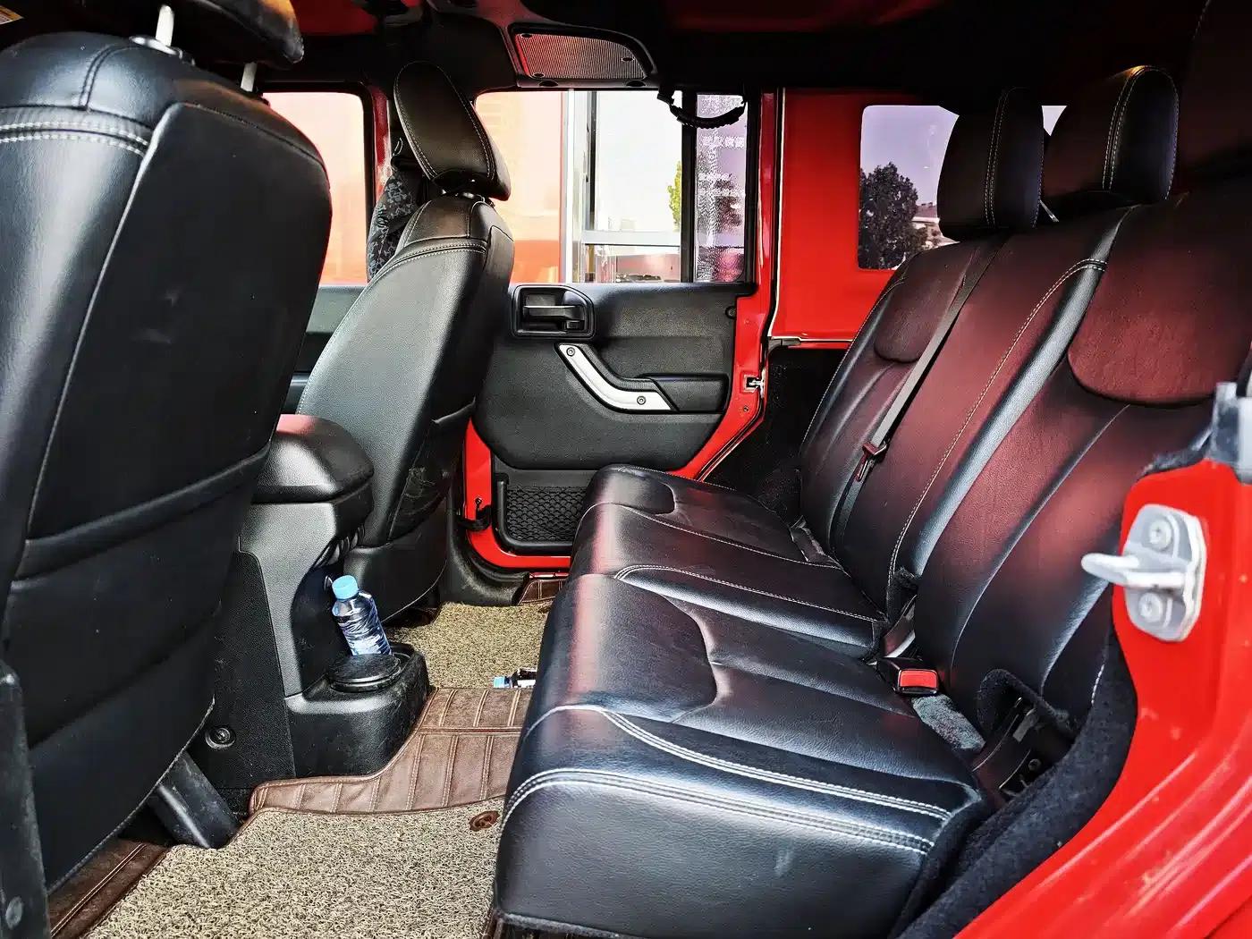 2017 Jeep Wrangler 3.0L Sahara Four-Door Comfort Edition — миниатюра 8