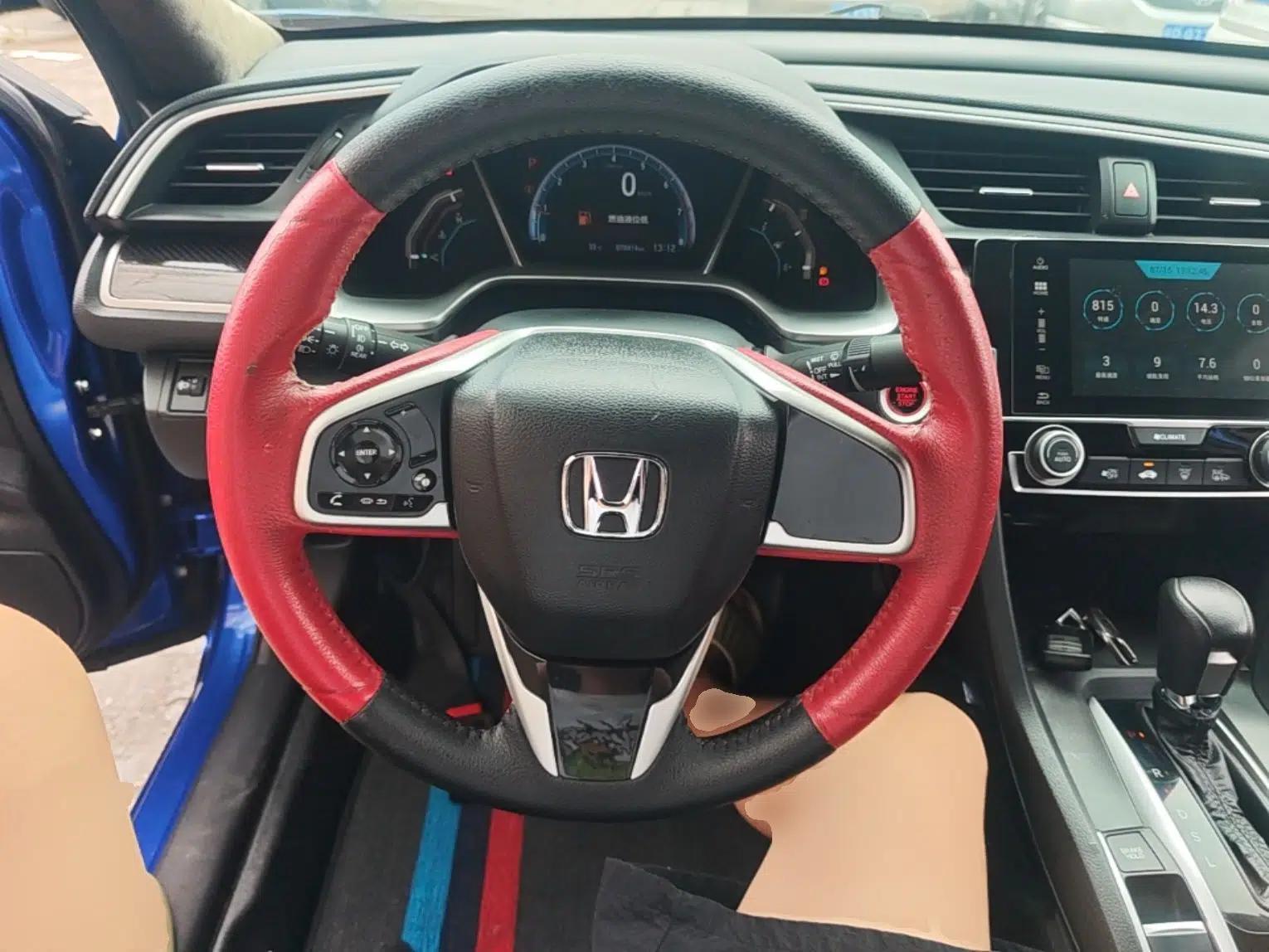 Honda Civic 2019 220TURBO CVT Dynamic Edition China V — миниатюра 13