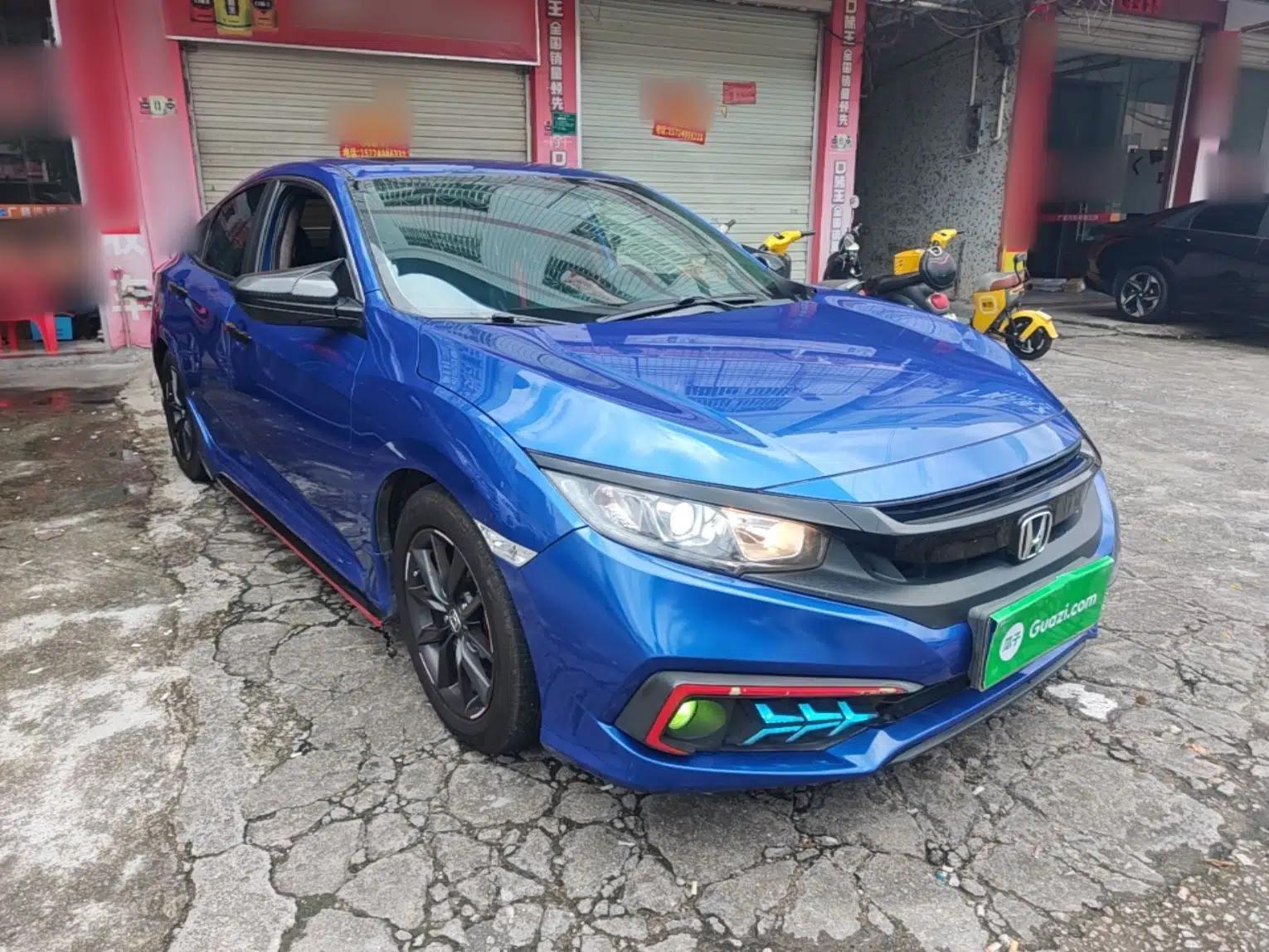 Honda Civic 2019 220TURBO CVT Dynamic Edition China V — миниатюра 3