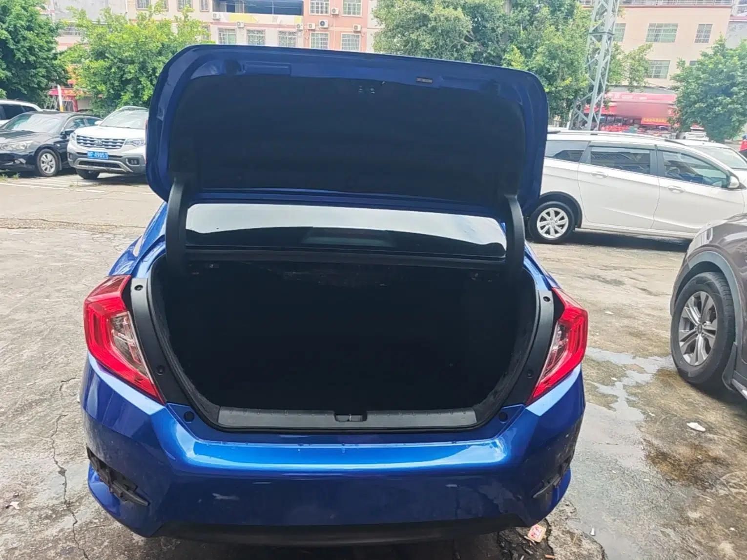 Honda Civic 2019 220TURBO CVT Dynamic Edition China V — миниатюра 22