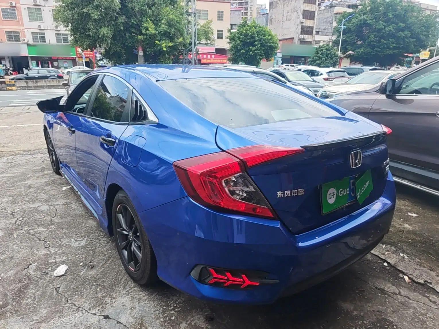 Honda Civic 2019 220TURBO CVT Dynamic Edition China V — миниатюра 4