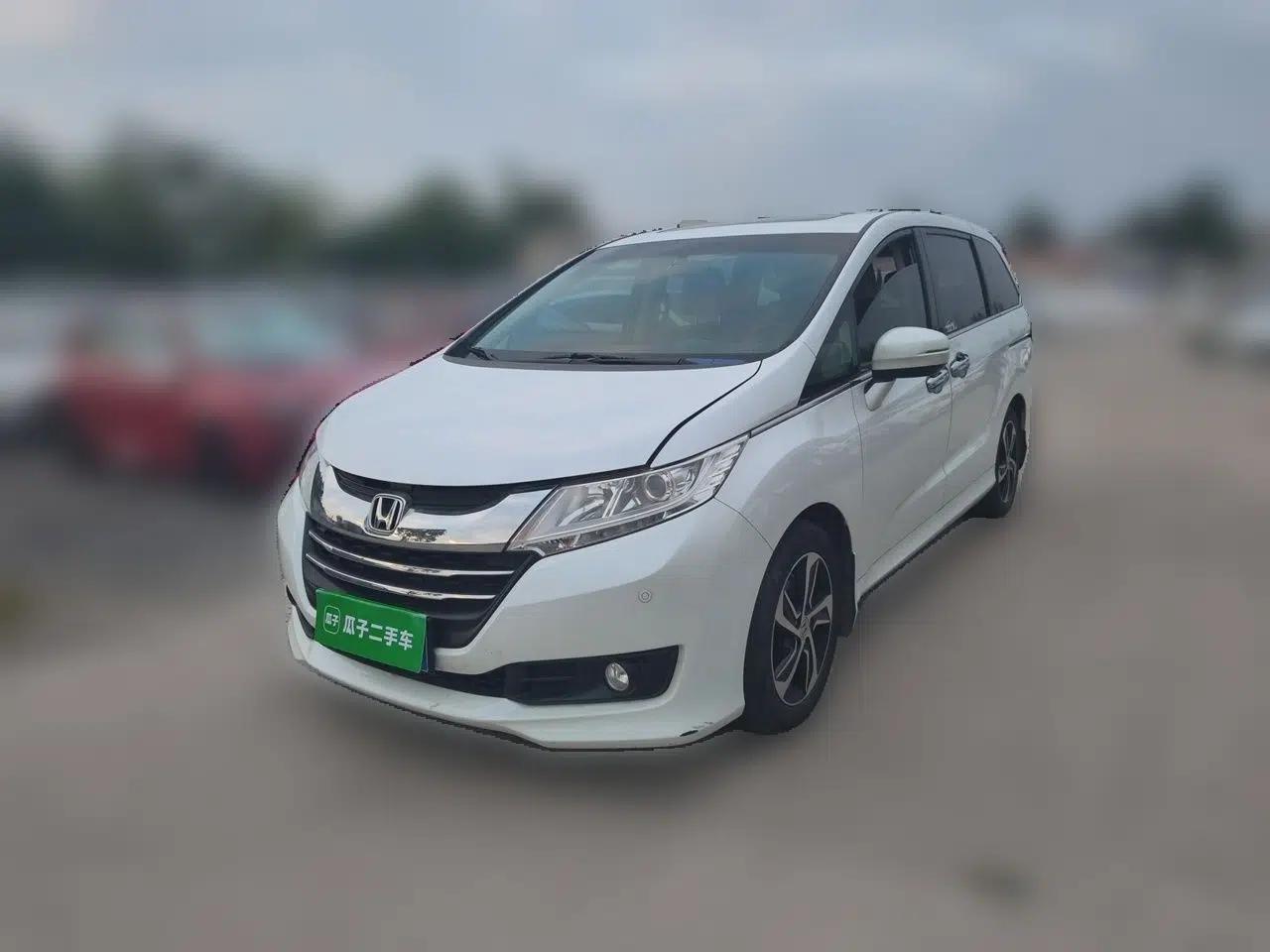 Honda Odyssey 2017 2.4L Luxury Edition — миниатюра 1