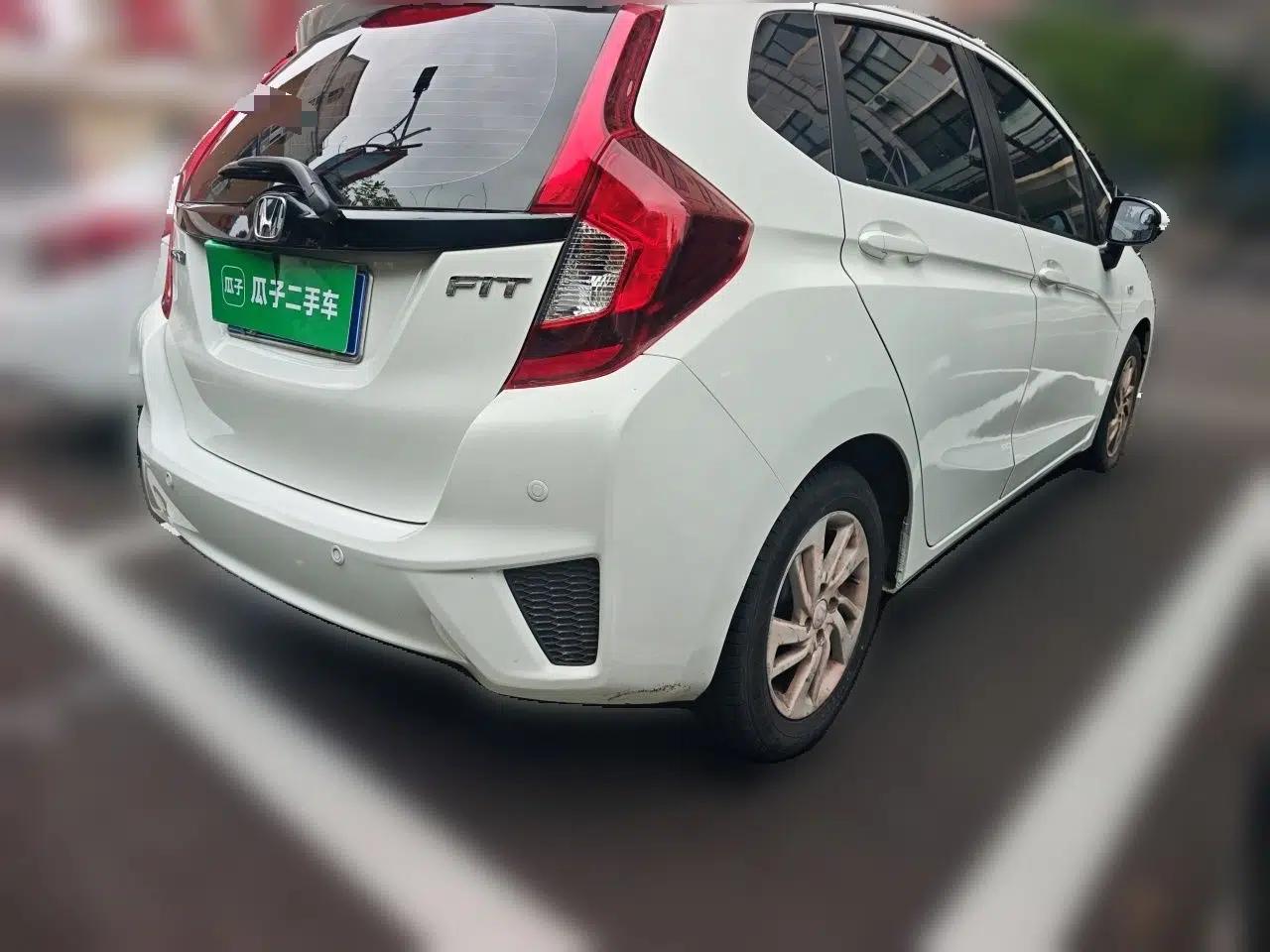 Honda Fit 2016 1.5L LXS CVT Comfort Sunroof Version — миниатюра 4