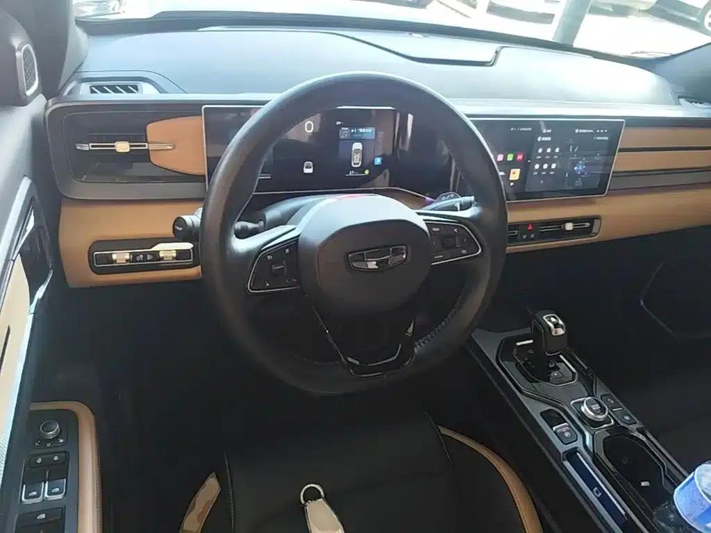 Geely ICON 2023 1.5TD Chocolate Edition — миниатюра 11