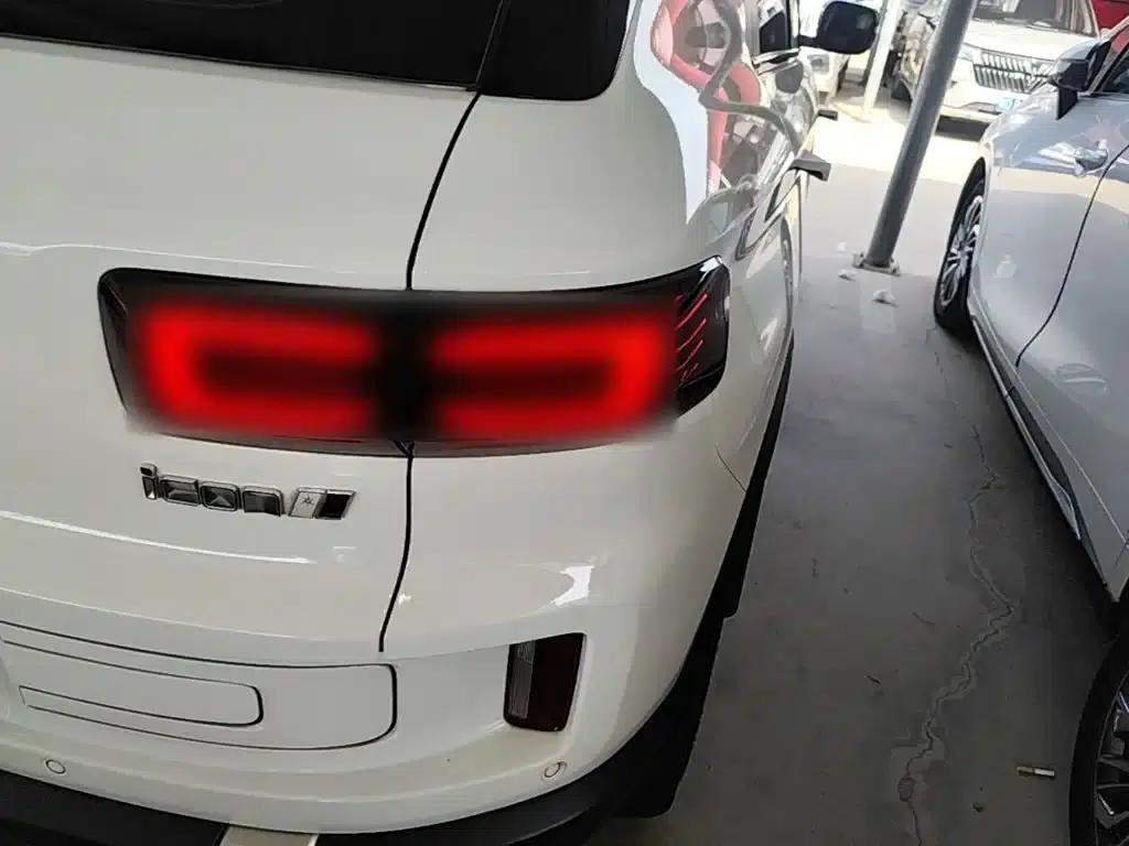 Geely ICON 2023 1.5TD Chocolate Edition — миниатюра 8