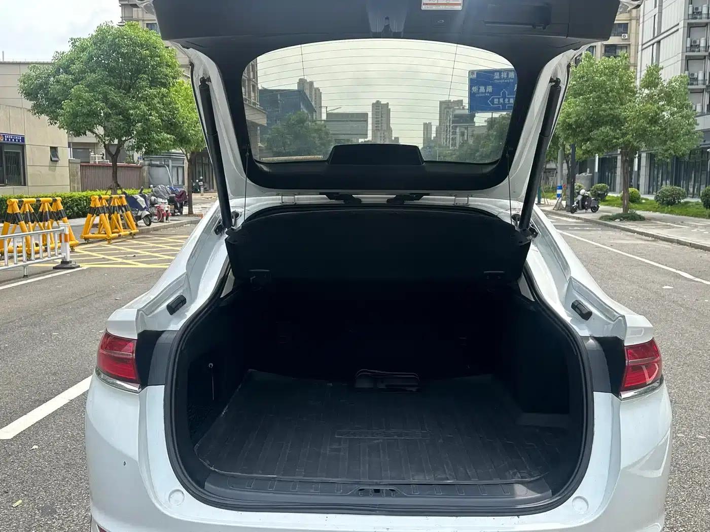 Geely Xingyue 2020 High-Performance Edition 350T Shining Star — миниатюра 11