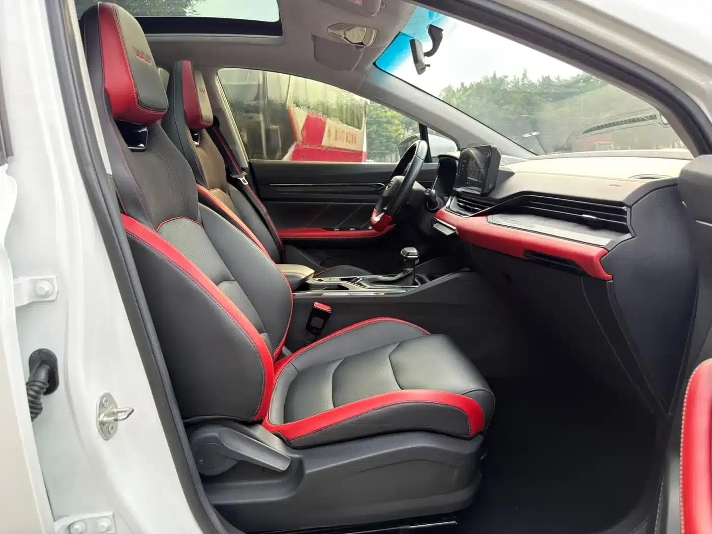 Geely Emgrand S 2021 1.4T CVT Premium Edition — миниатюра 15