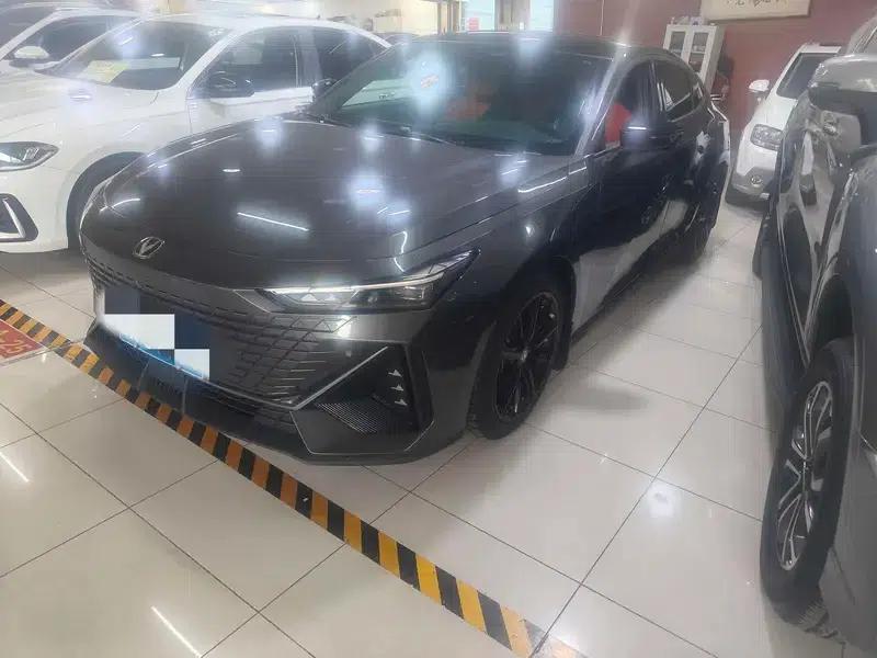 Changan UNI-V 2023 1.5T Premium Edition — миниатюра 1