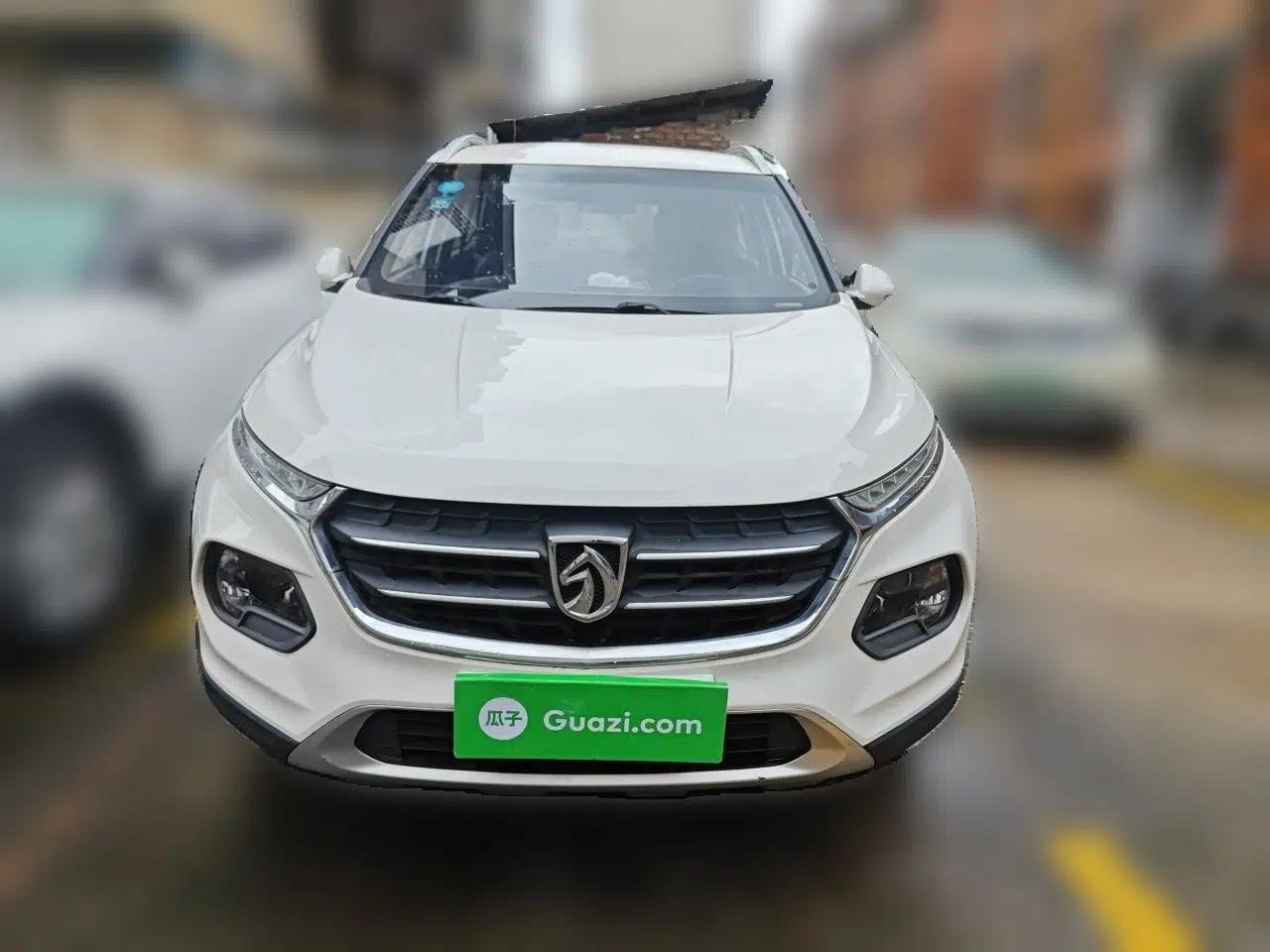 Baojun 510 2017 1.5L Manual Fashion Model — миниатюра 2