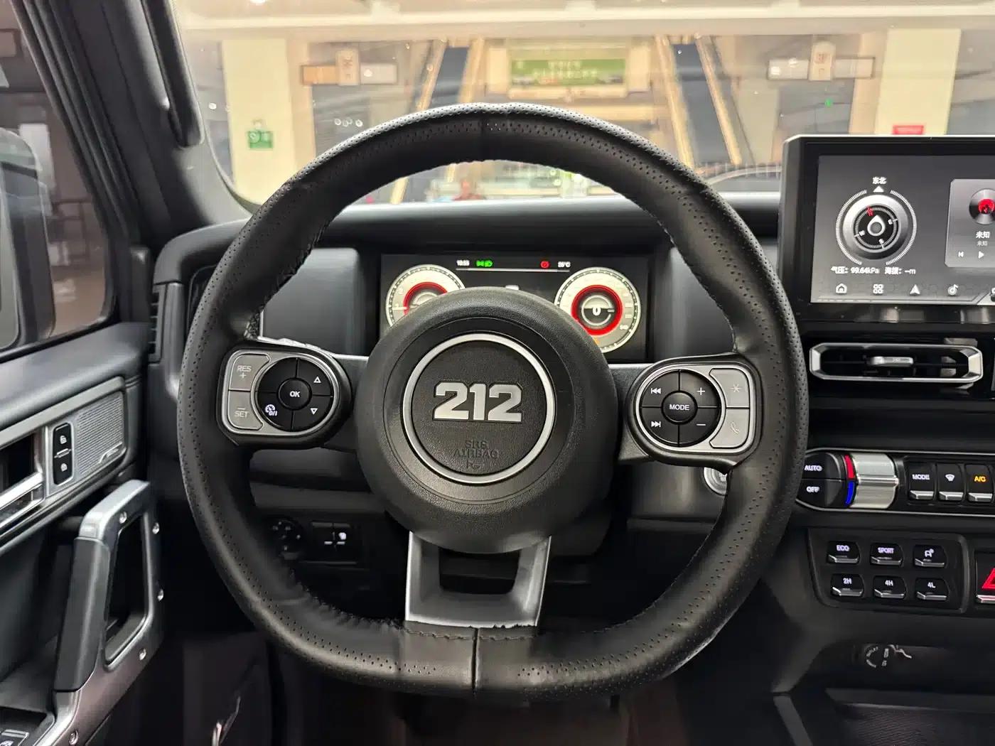 212 T01 2024 Model 2.0T Mechanic — миниатюра 10