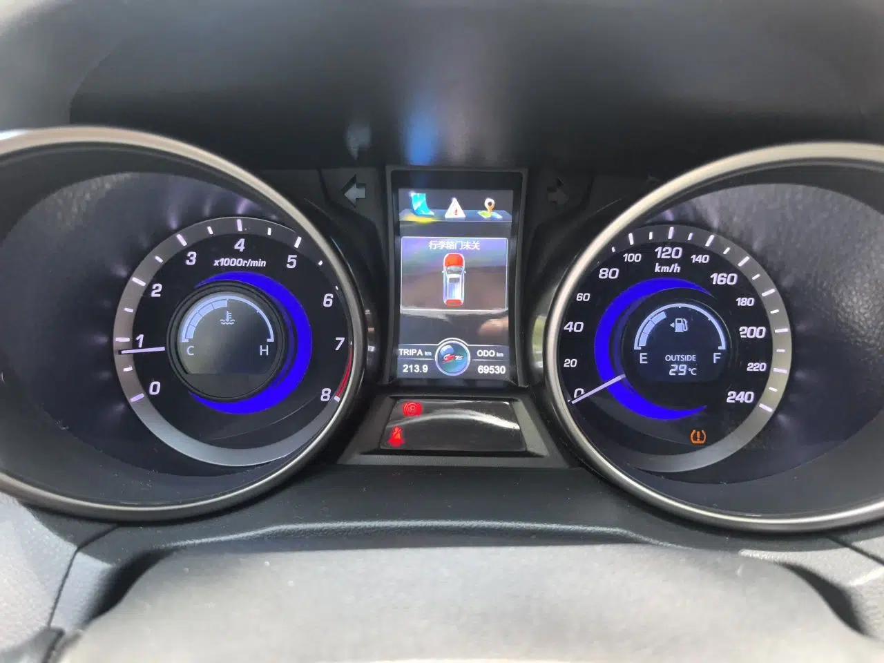 CHANGAN CS75 2014 2.0L Manual Luxury Version China V Standard — миниатюра 11
