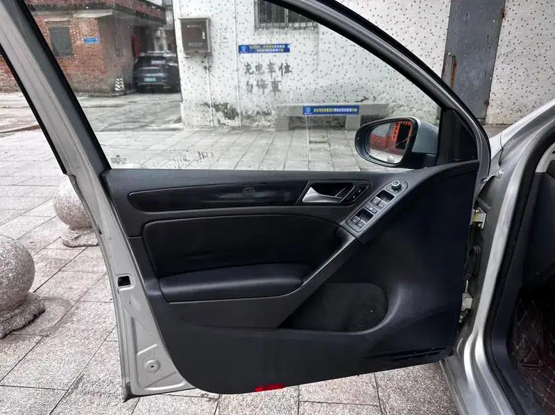 2011 Golf 1.4TSI Automatic Comfort — миниатюра 16