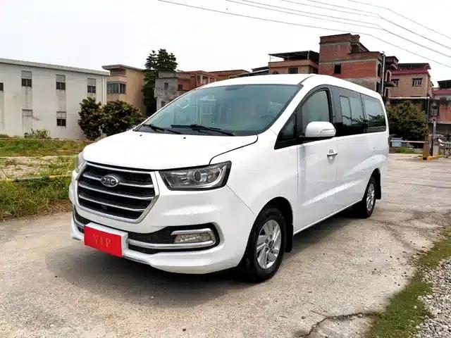 Refine M4 2017 1.9T Diesel Manual Deluxe Smart Edition