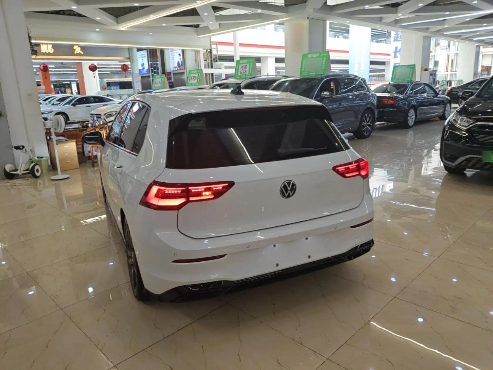 Volkswagen Golf 2023 Facelift 280TSI DSG R-Line — миниатюра 4