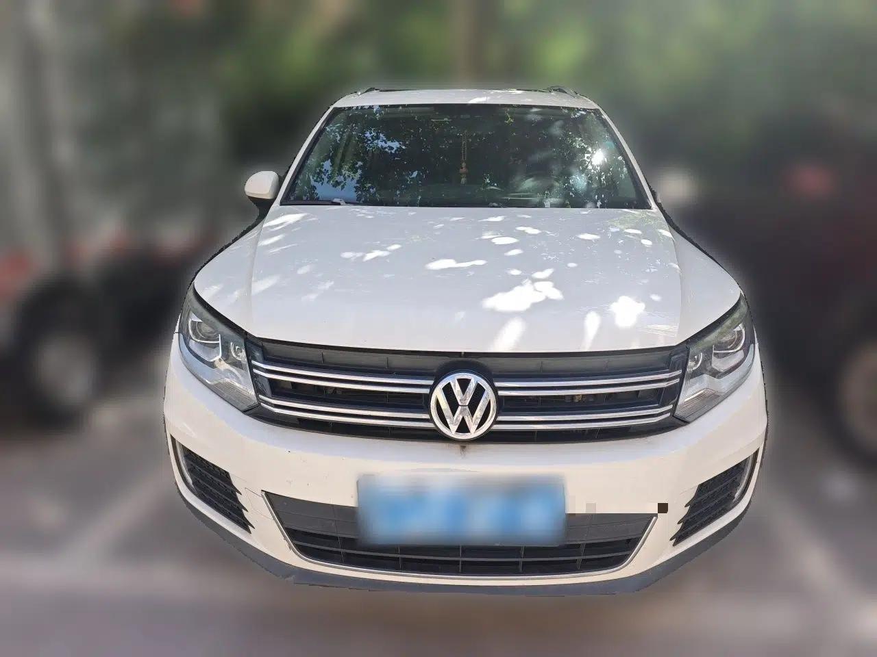 Volkswagen Tiguan 2015 1.8TSI Automatic Two-Wheel Drive Luxury Model — миниатюра 2