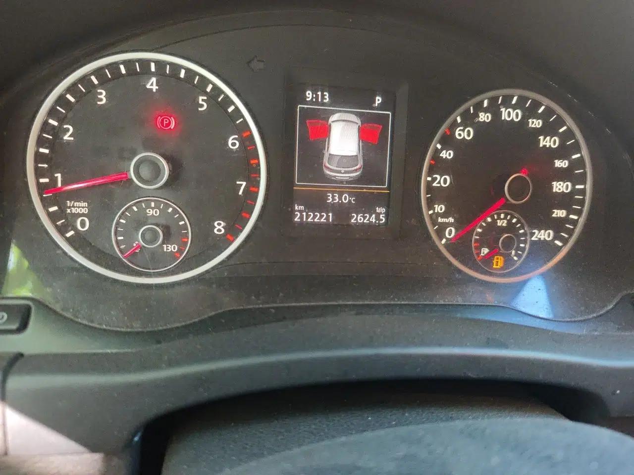 Volkswagen Tiguan 2015 1.8TSI Automatic Two-Wheel Drive Luxury Model — миниатюра 12